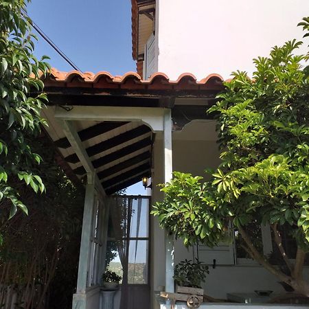 Roulas Cozy Apartments Artemida  Exterior photo