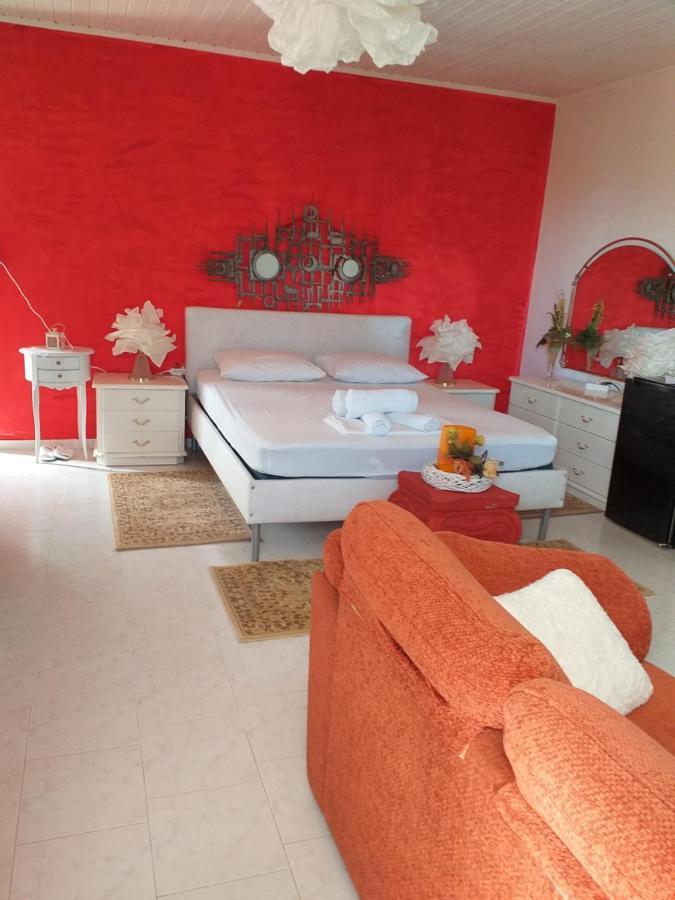 Roulas Cozy Apartments Artemida  Exterior photo