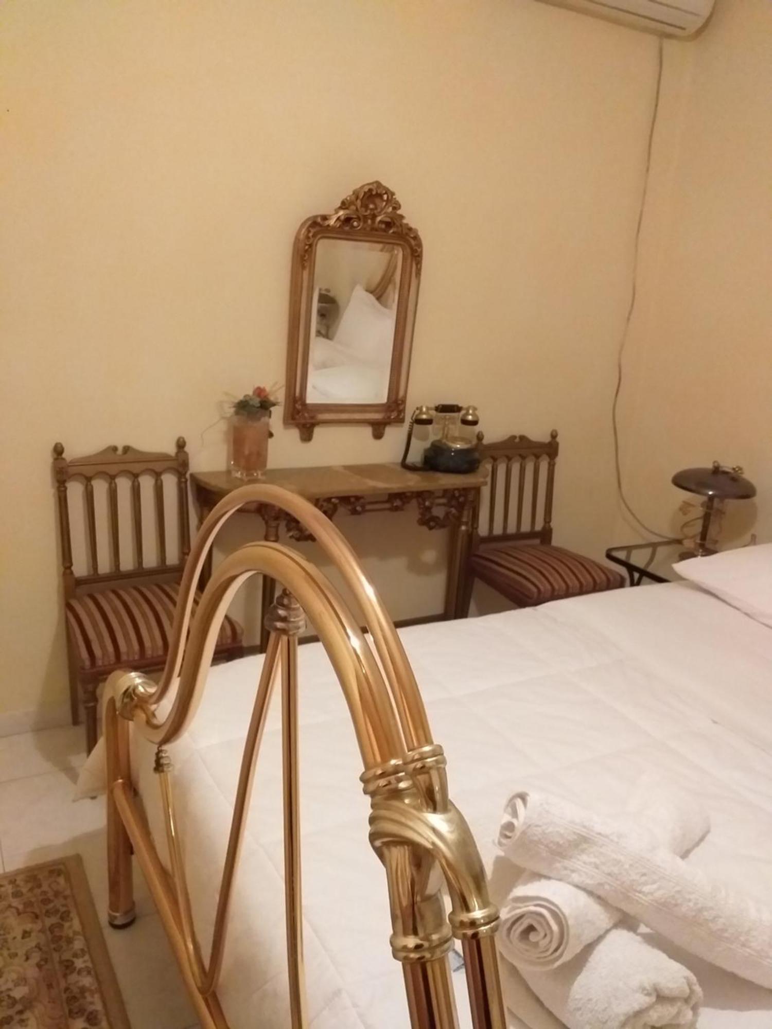 Roulas Cozy Apartments Artemida  Room photo